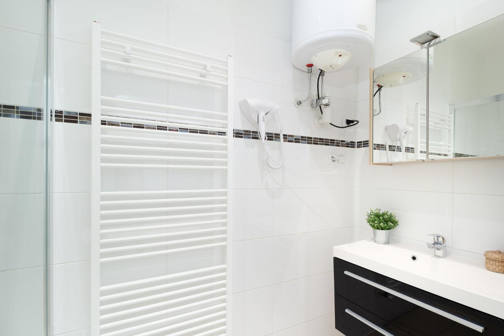 וינה Apartment Huglgasse מראה חיצוני תמונה