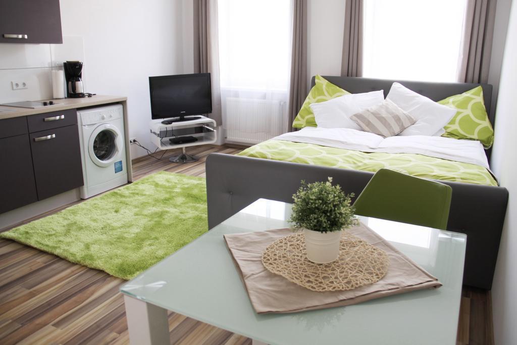וינה Apartment Huglgasse מראה חיצוני תמונה