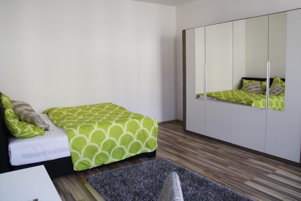 וינה Apartment Huglgasse מראה חיצוני תמונה